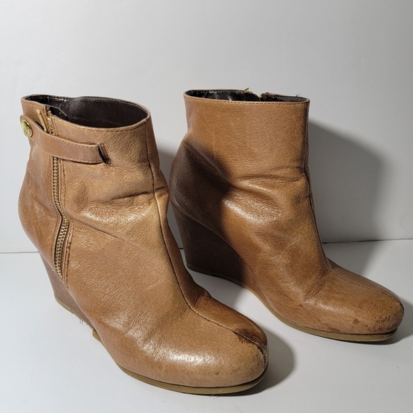 Chinese Laundry VERY BEST Women's Platform Wedges Distressed Ankle Boots Sz 7.5 - Picture 1 of 9